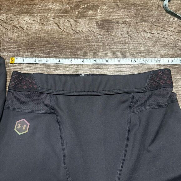 Under Armour Celliant Leggings Size Medium - Picture 8 of 8